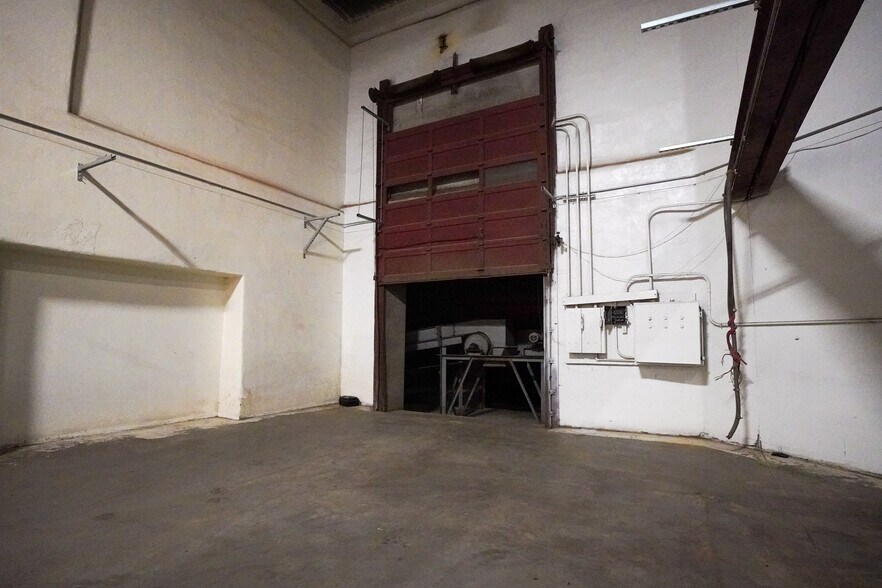 More Photos Of 1612-1616 Moore St, Cincinnati Manufacturing For Sale
