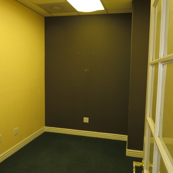 More Photos Of 17026-17030 E Cypress St, Covina Medical For Lease