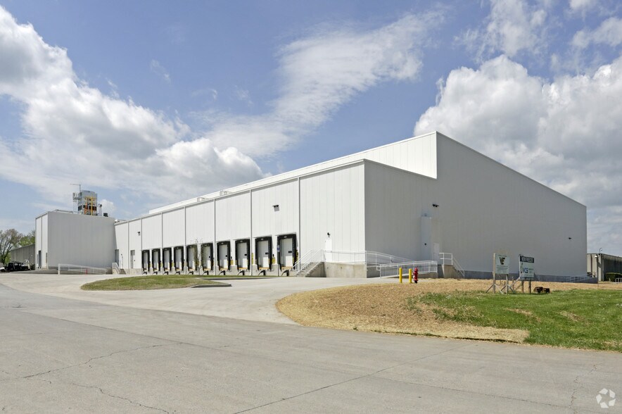 More Photos Of 188 Brooke Rd, Winchester Refrigeration Cold Storage For Lease