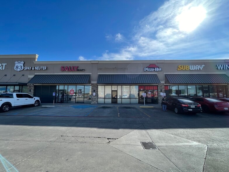 More Photos Of 4415 US Hwy 83, Laredo Unknown For Lease