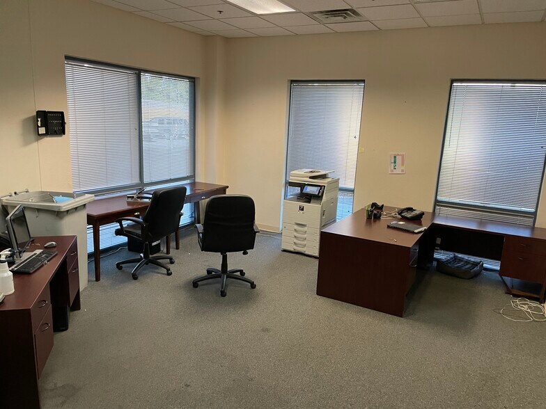 More Photos Of 7312 W Cheyenne Ave, Las Vegas Office For Lease