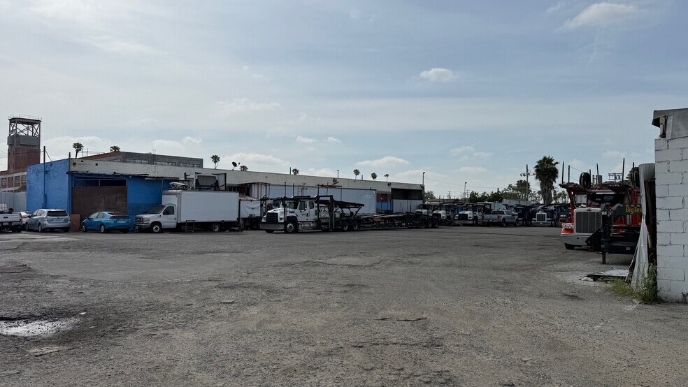More Photos Of 420 E Slauson Ave, Los Angeles Land For Lease