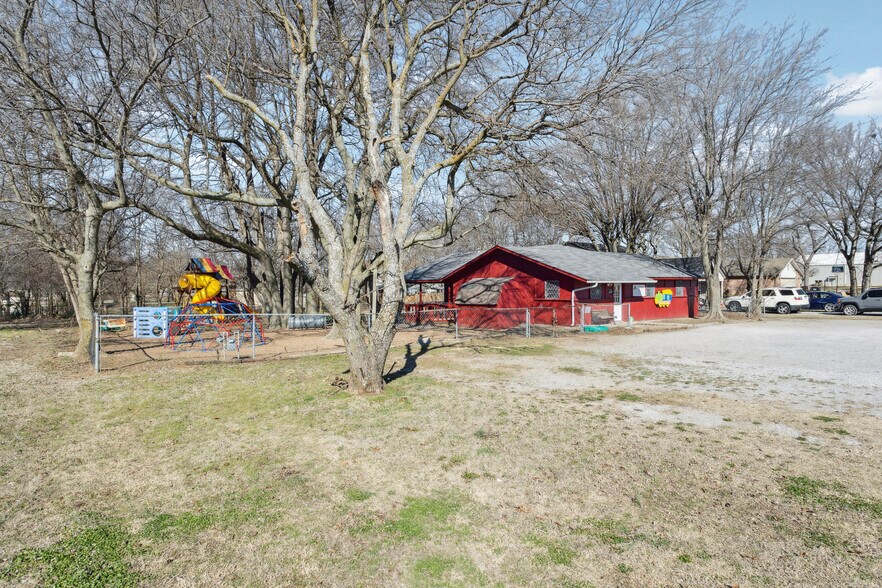 More Photos Of 235 Pine St, Oologah Daycare Center For Sale