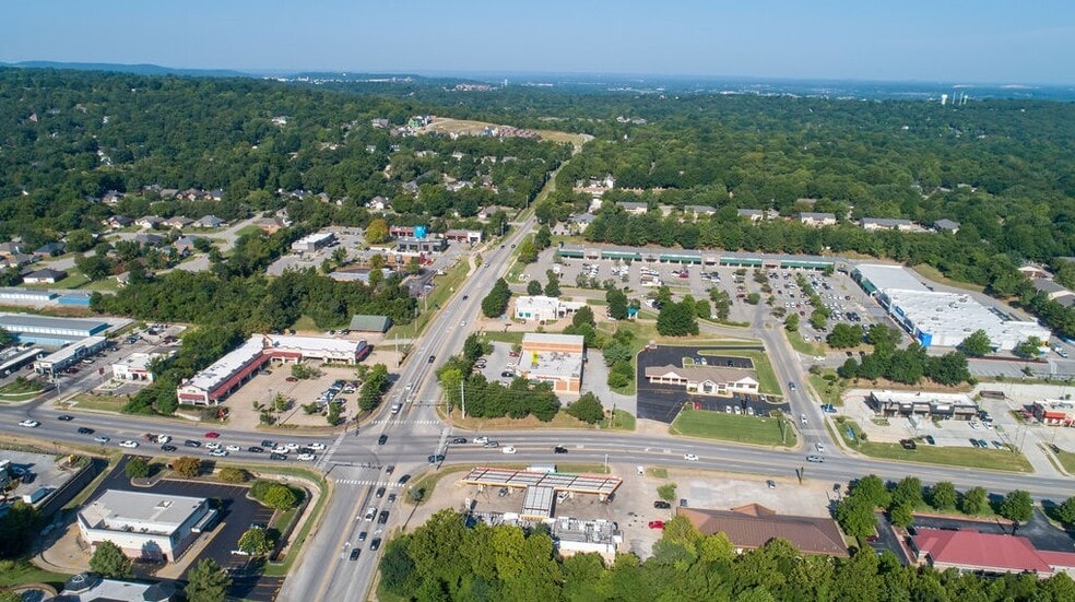More Photos Of 2750 E Mission Blvd, Fayetteville Drugstore For Sale
