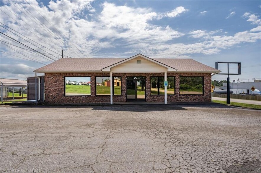 Primary Photo Of 1900 Airport Rd, Ozark Office For Sale