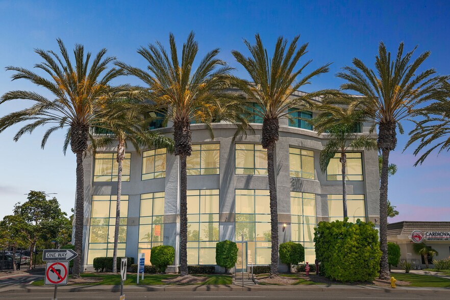 More Photos Of 855 3rd Ave, Chula Vista Medical For Lease