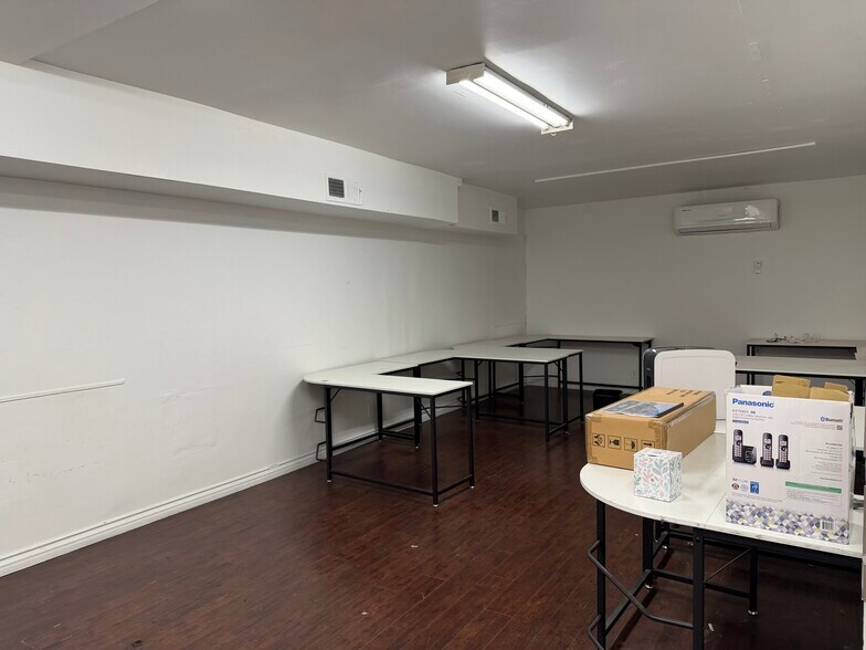 More Photos Of 7815-7817 Melrose Ave, Los Angeles Storefront Retail Office For Lease