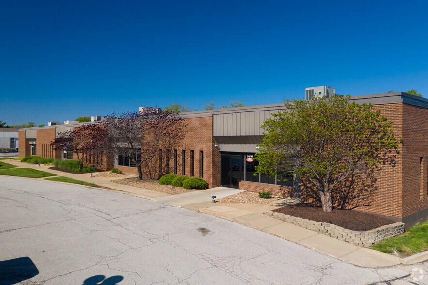 More Photos Of 8210-8224 Nieman Rd, Lenexa Warehouse For Sale