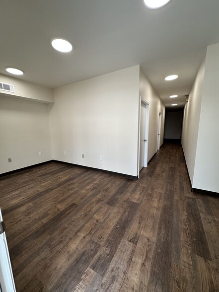 More Photos Of 216 N Columbia St, Covington Office For Lease