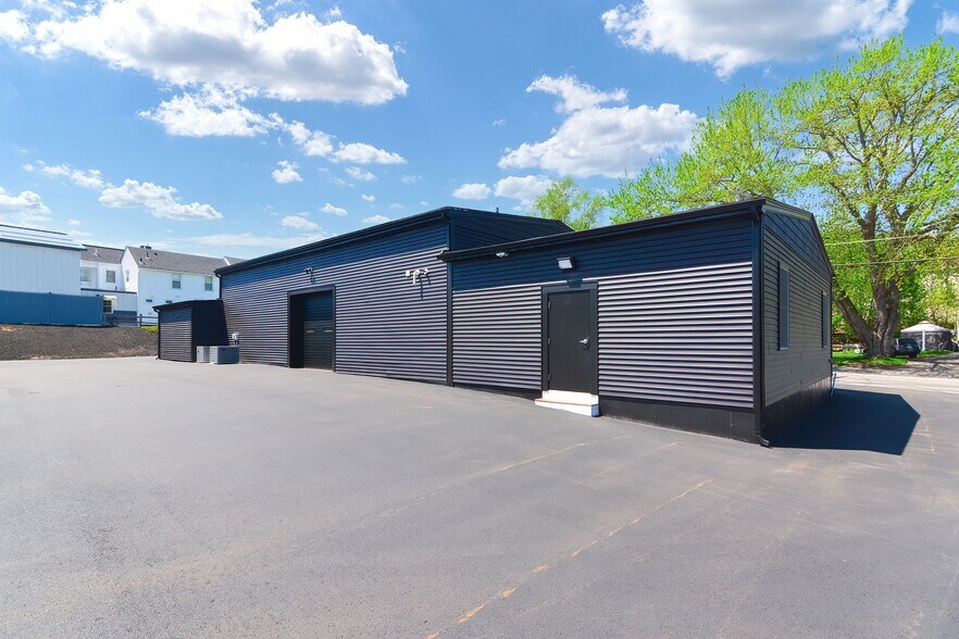 More Photos Of 995 Main St, Clinton Auto Dealership For Sale