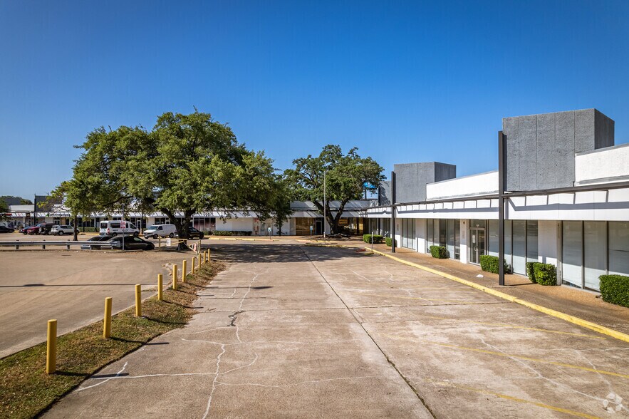 More Photos Of 6400 S US 59 Hwy, Houston Unknown For Lease