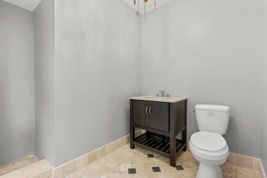 More Photos Of 286 Marlborough St, Portland Storefront Retail Residential For Sale