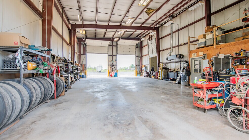 More Photos Of 4335 Paradise Rd, Watsontown Warehouse For Sale