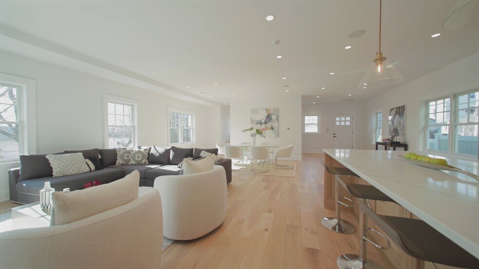 Primary Photo Of 25 Henry St, Greenwich Apartments For Sale