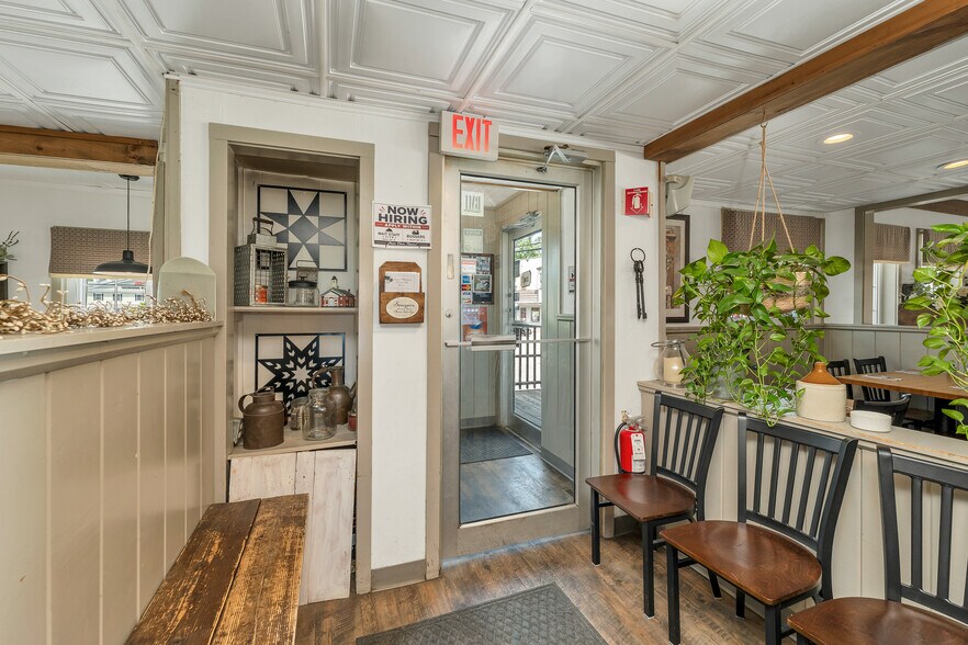 More Photos Of 40 Main St, Goffstown Restaurant For Sale