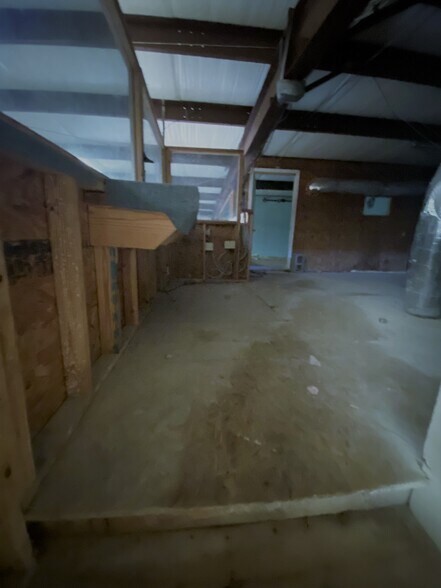 More Photos Of 6737 FM 362, Brookshire Warehouse For Lease