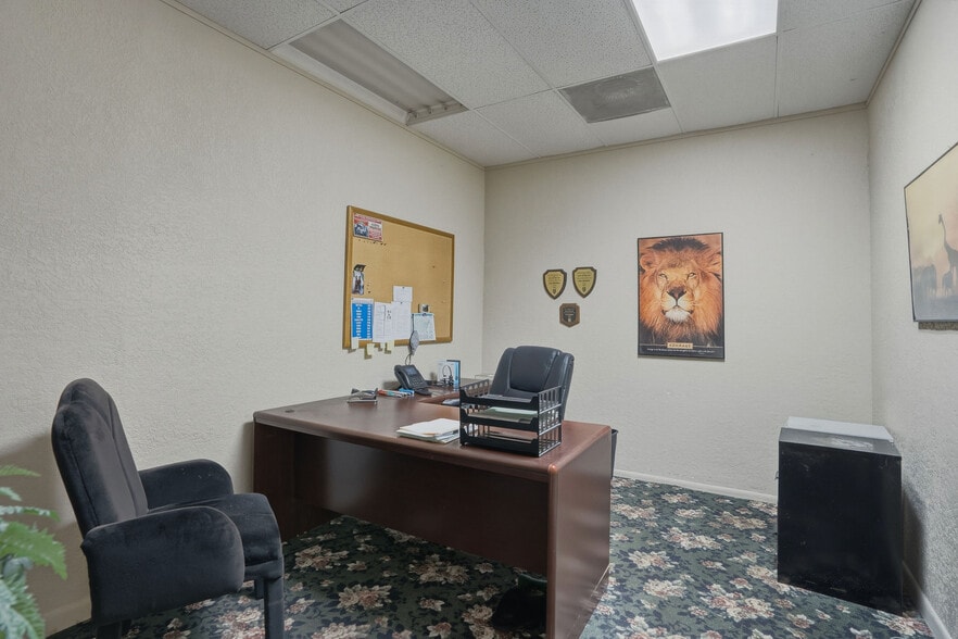 More Photos Of 1610 N Myrtle Ave, Clearwater Office For Sale