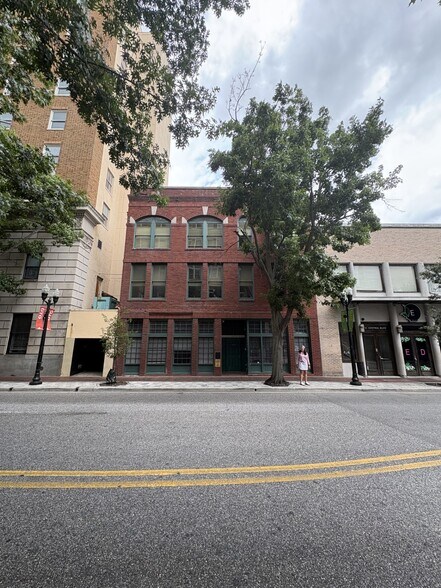 Primary Photo Of 19 E Central Blvd, Orlando Office For Sale