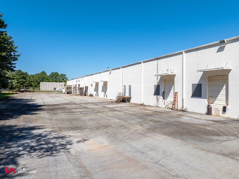 More Photos Of 5305 Snapfinger Woods Dr, Decatur Light Distribution For Sale