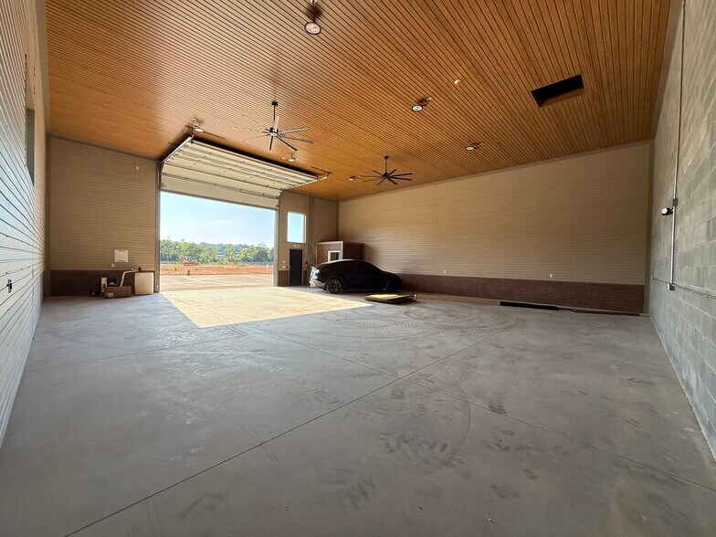 More Photos Of 144 McCrary Rd, Mooresville Industrial For Sale