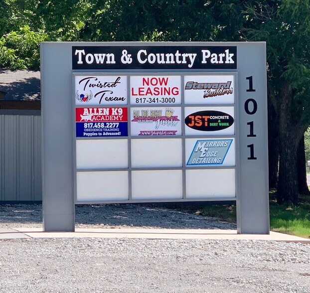 More Photos Of 1011 Upper Denton Rd, Weatherford Warehouse For Lease