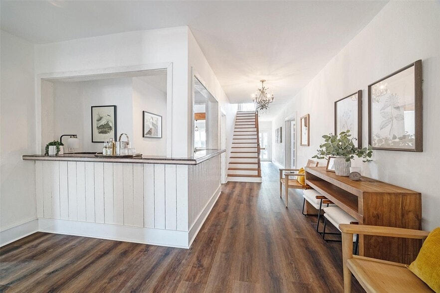 More Photos Of 1812 Kane St, Houston Office Residential For Sale