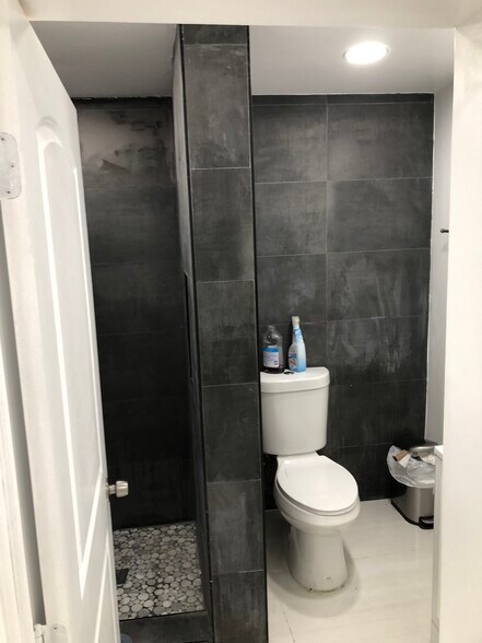 More Photos Of 5337-5401 Pembroke Rd, Hollywood Office Residential For Sale