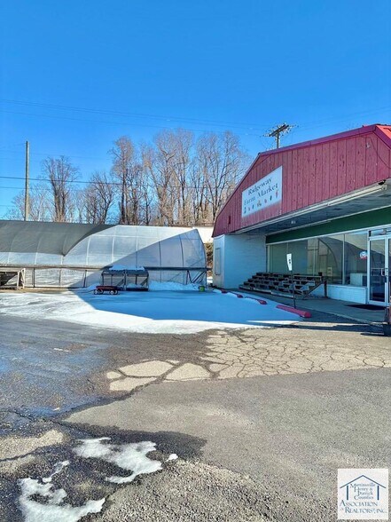 More Photos Of 6697 Greensboro Rd, Ridgeway General Retail For Sale