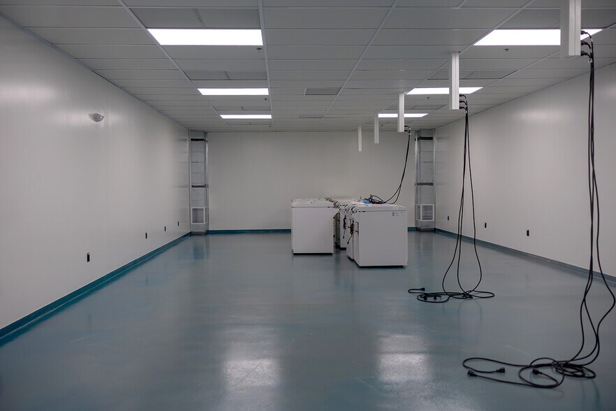 More Photos Of 159 Lorum St, Tewksbury Warehouse For Lease