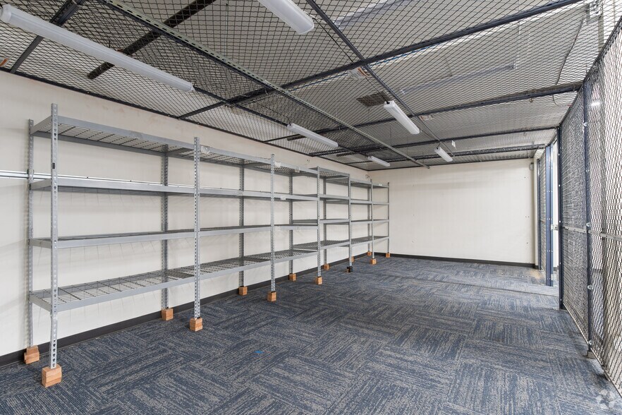 More Photos Of 414-420 Lesser St, Oakland Warehouse For Sale