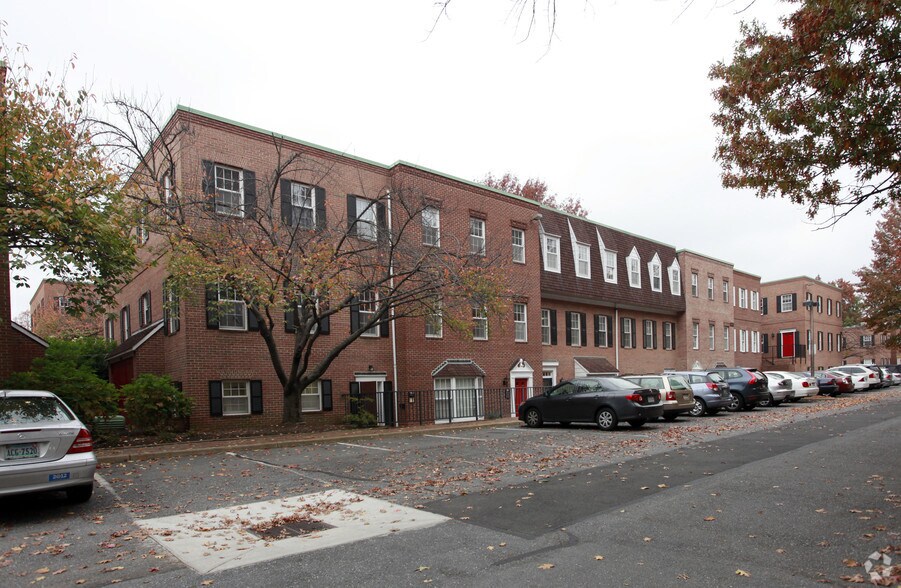 More Photos Of 1497 Chain Bridge Rd, McLean Unknown For Lease