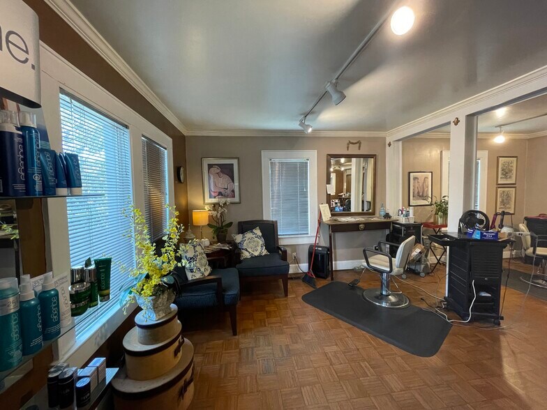 More Photos Of 4 Beck St NW, Atlanta Storefront Retail Office For Sale