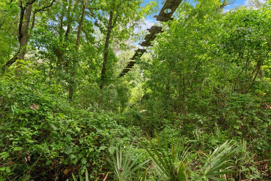 More Photos Of 6440 Cedar Ln, Brooksville Sports And Entertainment For Sale