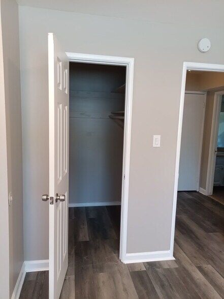 More Photos Of 1680-1695 Ellen Ave, Merced Apartments For Sale