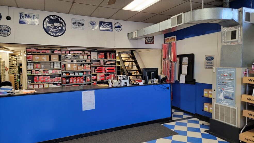 More Photos Of 255-257 E Main St, Port Jervis Auto Dealership For Lease