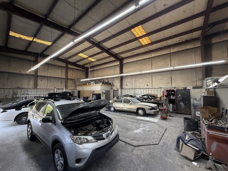 More Photos Of 3807 Lawrenceville Hwy, Tucker Auto Repair For Sale