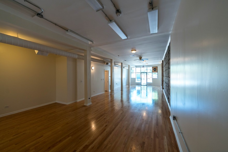 More Photos Of 525-527 N Ashland Ave, Chicago Storefront Retail Residential For Sale