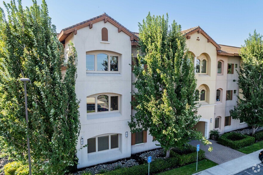 More Photos Of 7306 Shoreline Dr, Stockton Office For Sale