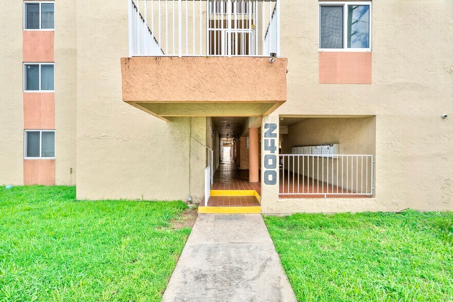More Photos Of 2400 NW 16th Street Rd, Miami Apartments For Sale