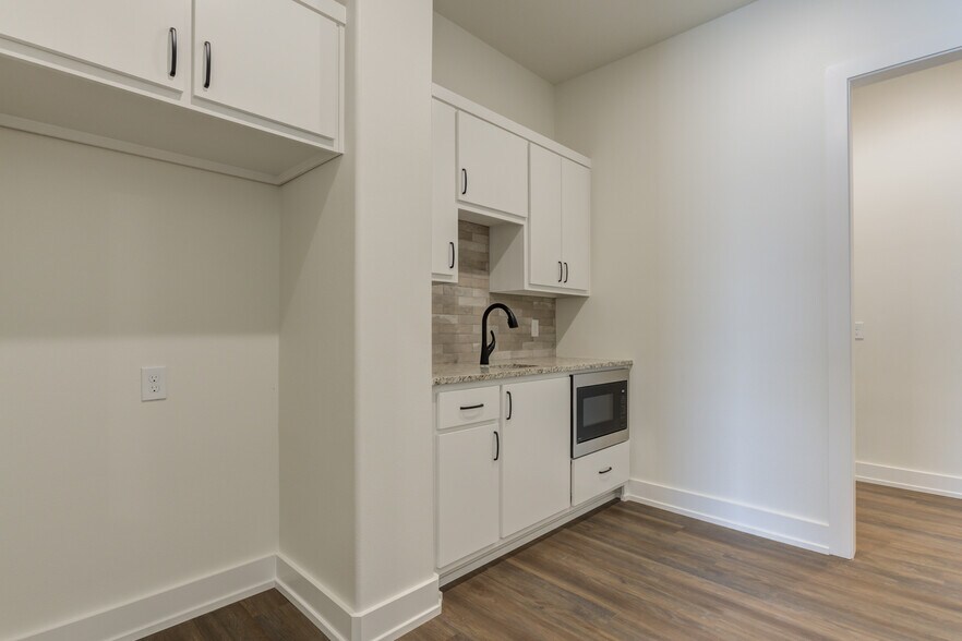 More Photos Of 8926 County Road 6820, Lubbock Warehouse For Sale