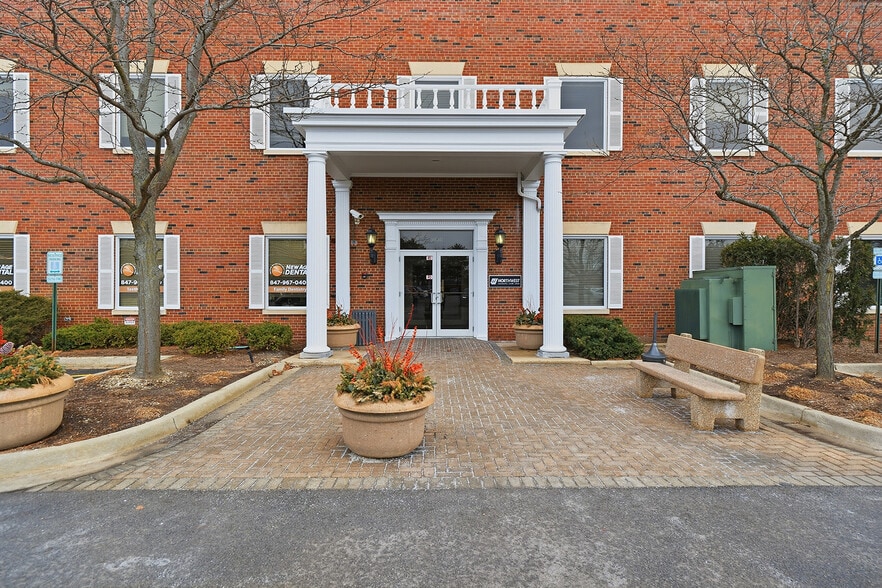 More Photos Of 8930 Waukegan Rd, Morton Grove Office For Lease