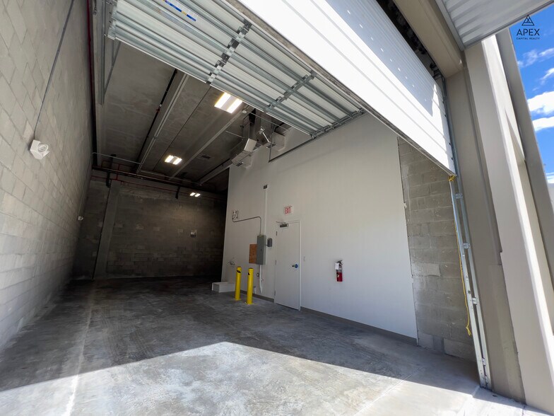 More Photos Of 1690 NW 108th Ave, Miami Industrial For Lease