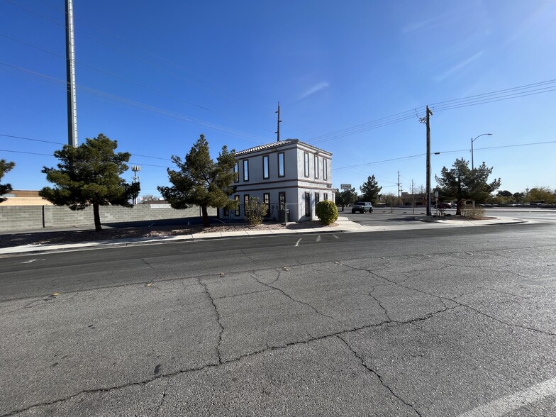 More Photos Of 6150 Transverse Dr, Las Vegas Office For Sale