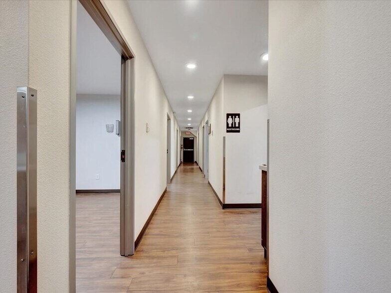 More Photos Of 1702 E Denman Ave, Lufkin Medical For Lease