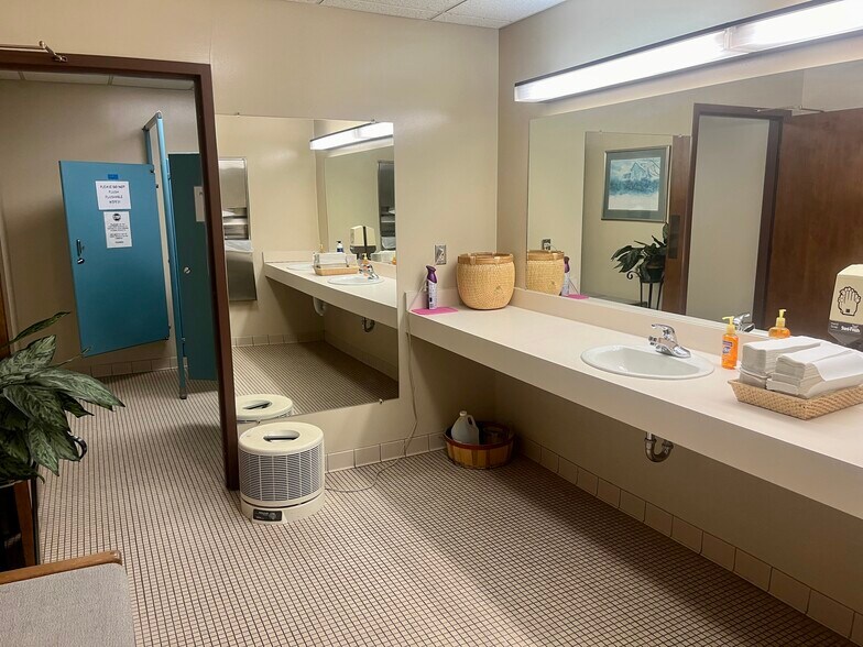 More Photos Of 2400 Sutherland Ave, Knoxville Office For Lease