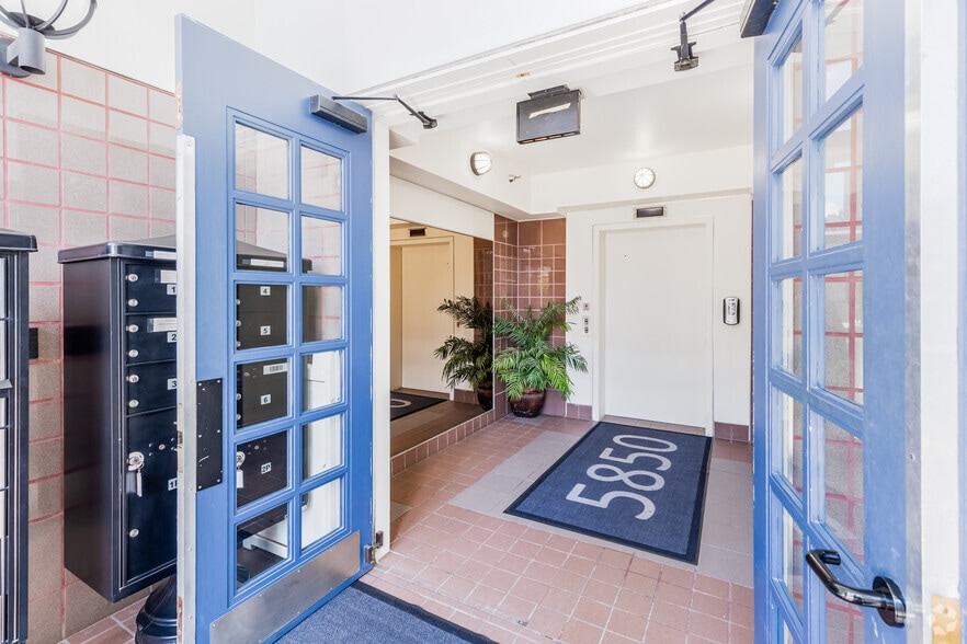 More Photos Of 5850 Ellsworth Ave, Pittsburgh Loft Creative Space For Lease