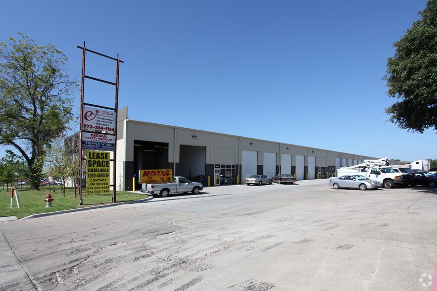 More Photos Of 307 N Rogers Rd, Irving Warehouse For Lease