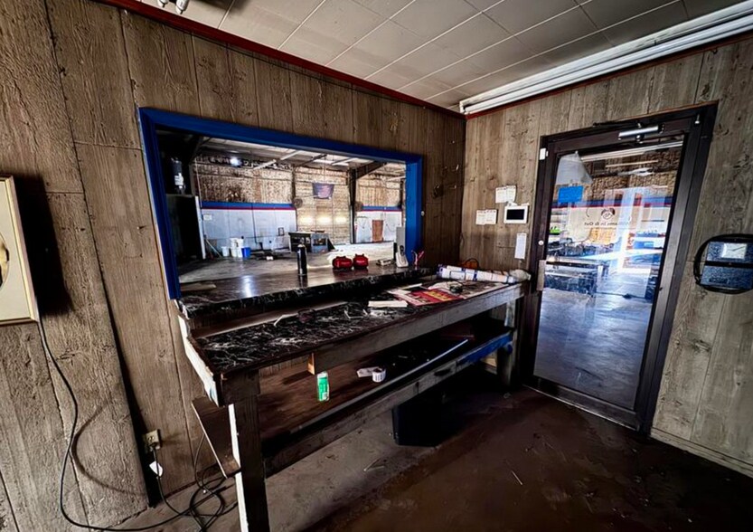 More Photos Of 18130 TN-125, Bolivar Flex For Sale