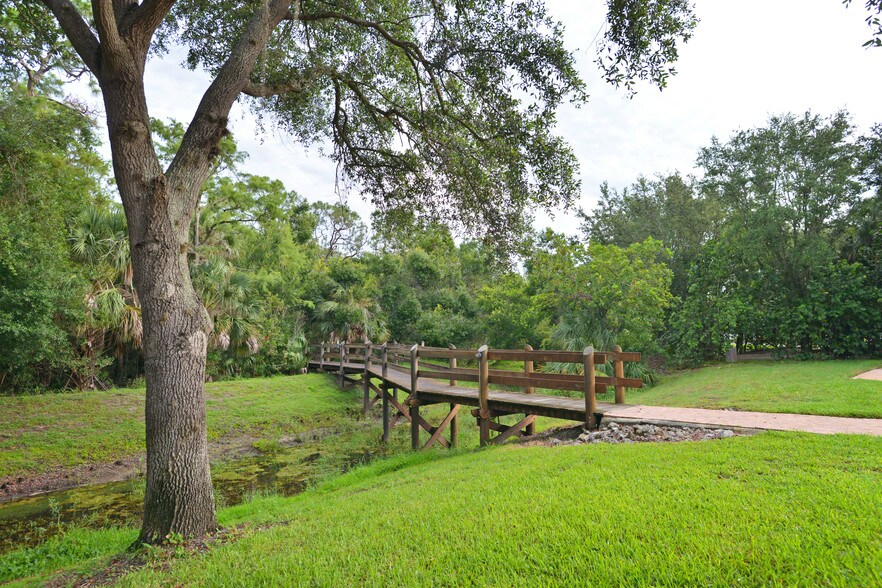 More Photos Of 24880 Burnt Pine Dr, Bonita Springs Medical For Lease