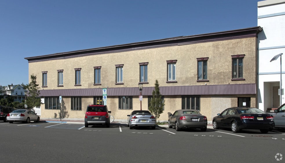 More Photos Of 601 Lake Ave, Asbury Park Office Residential For Lease